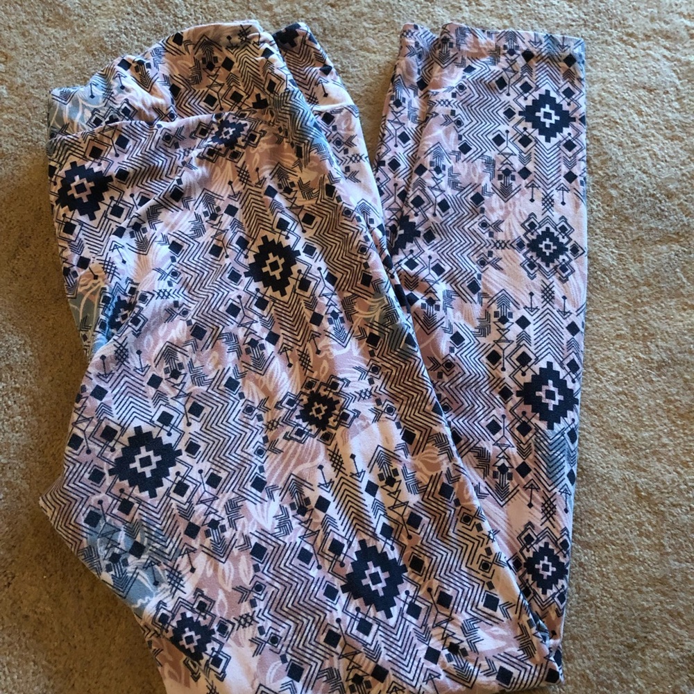 Lularoe legging women’s tall and curvy